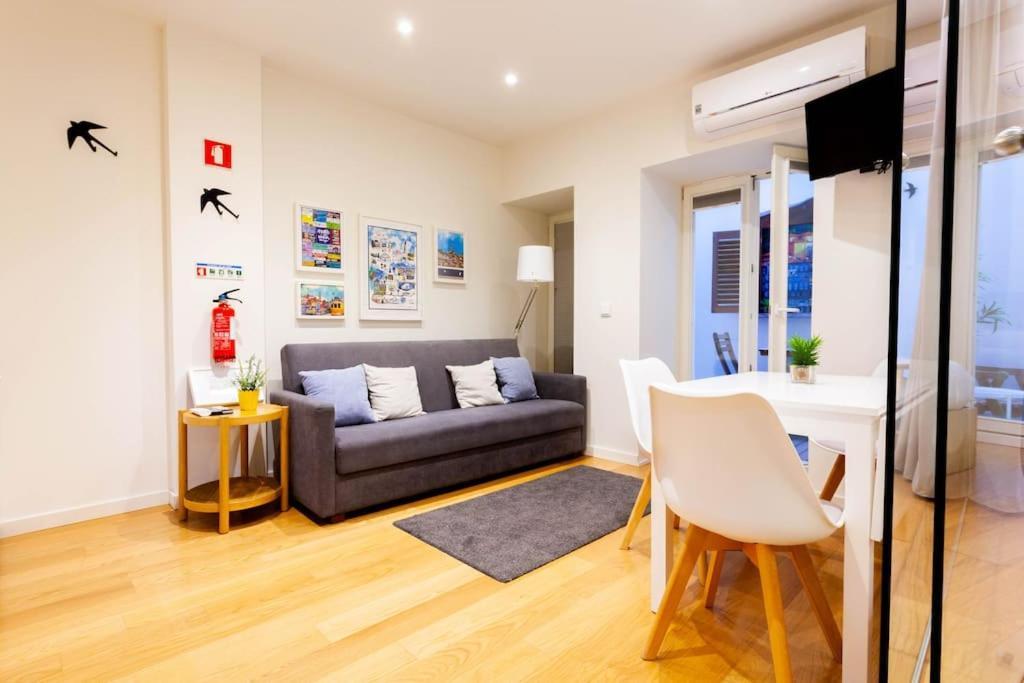 Apartment Cozy In The Center Of *